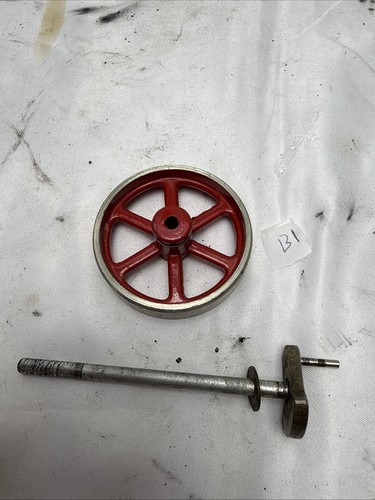 Mamod steam engine - engine, flywheel